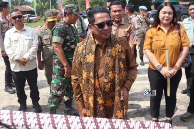 Bupati Mura Resmikan Puskesmas Lopo Mambuh di Desa Mantiat Pari
