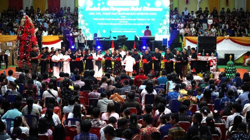 Bupati Heriyus Hadiri Ibadah dan Perayaan Natal Oikumene