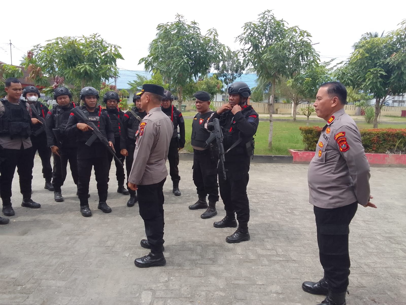 Brimob, Dit Samapta Polda Sumut dan Polres Pelabuhan Belawan, Gelar Patroli Gabungan Cegah Kejahatan Jalanan