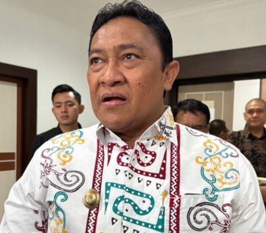 Wakil Gubernur Hadiri Paripurna DPRD Kalteng, Tutup Sidang 2025 dan Buka Masa Sidang 2026