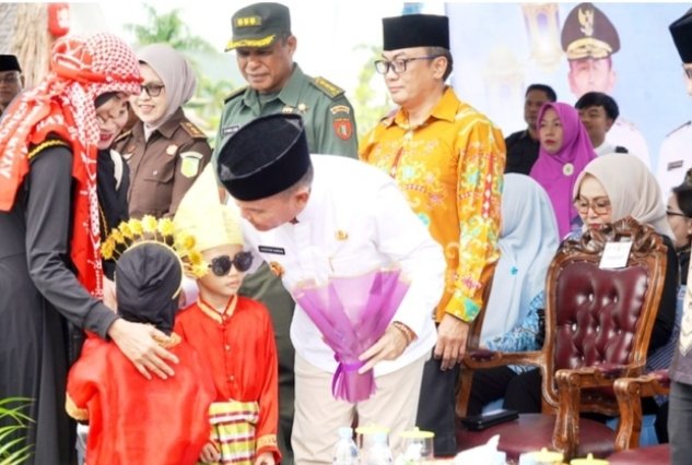 Gubernur Agustiar Sabran Resmi Buka Pawai Tarhib Ramadhan 1447 Hijriyah