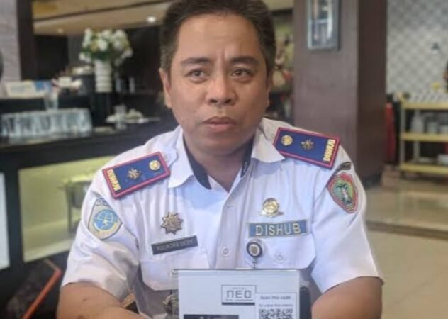 Pastikan Keamanan Pengguna Jalan, Dishub Bersama BPTD Pasang Water Barrier di Lokasi Rawan Laka Palangka Raya