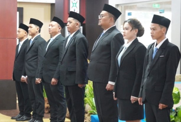 Gubernur Agustiar Sabran Lantik Anggota KPID Kalteng Periode 2026–2029